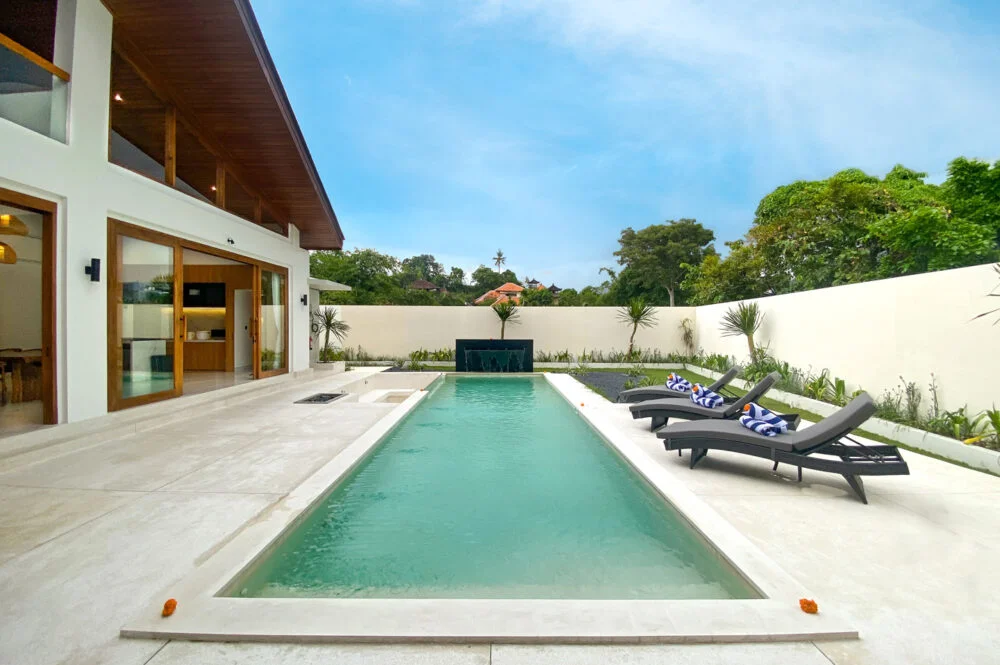 3-Bedroom Villa with Private Pool & Jacuzzi in Canggu, Bali — image 8