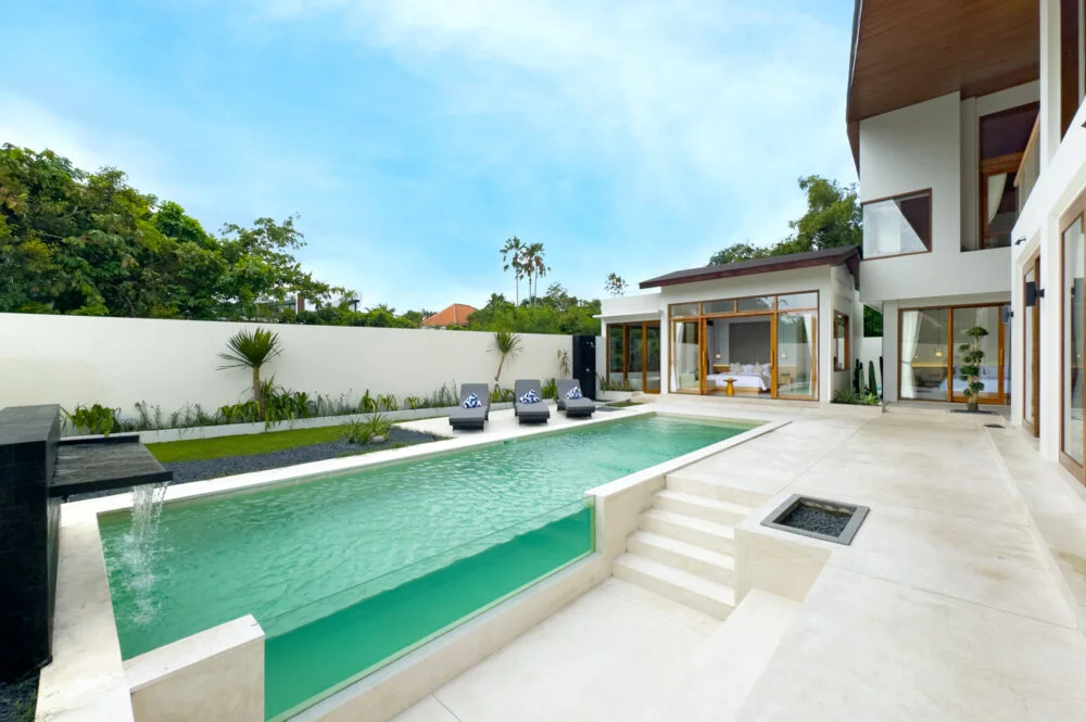 3-Bedroom Villa with Private Pool & Jacuzzi in Canggu, Bali — image 6