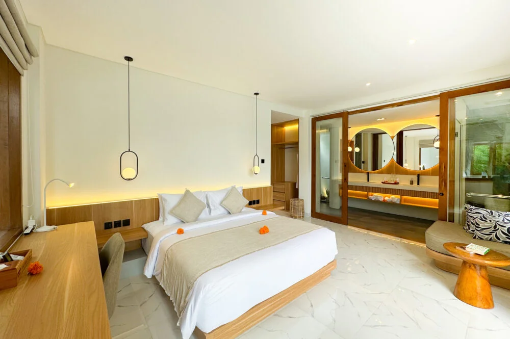 3-Bedroom Villa with Private Pool & Jacuzzi in Canggu, Bali — image 12