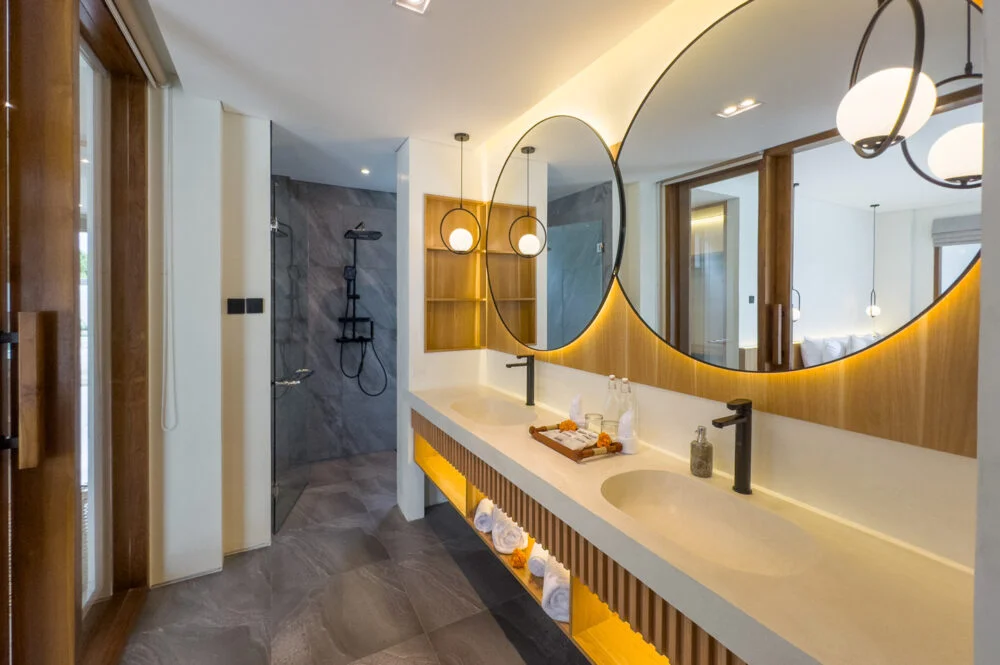 3-Bedroom Villa with Private Pool & Jacuzzi in Canggu, Bali — image 10