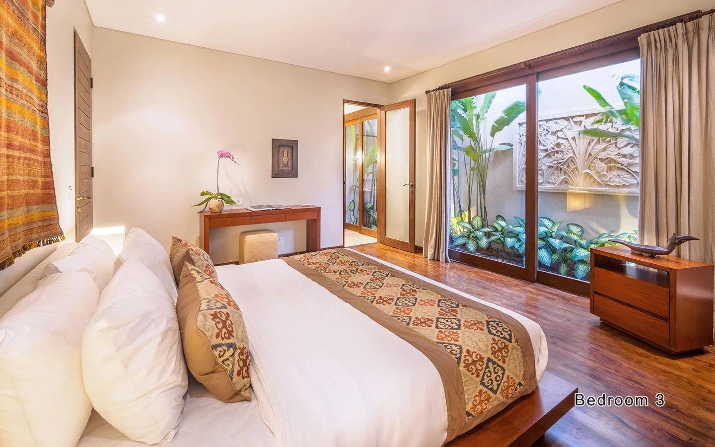 3BR Tropical Escape Villa with Private Pool in Canggu — image 8