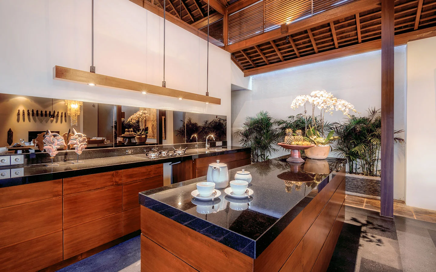 3BR Tropical Escape Villa with Private Pool in Canggu — image 5