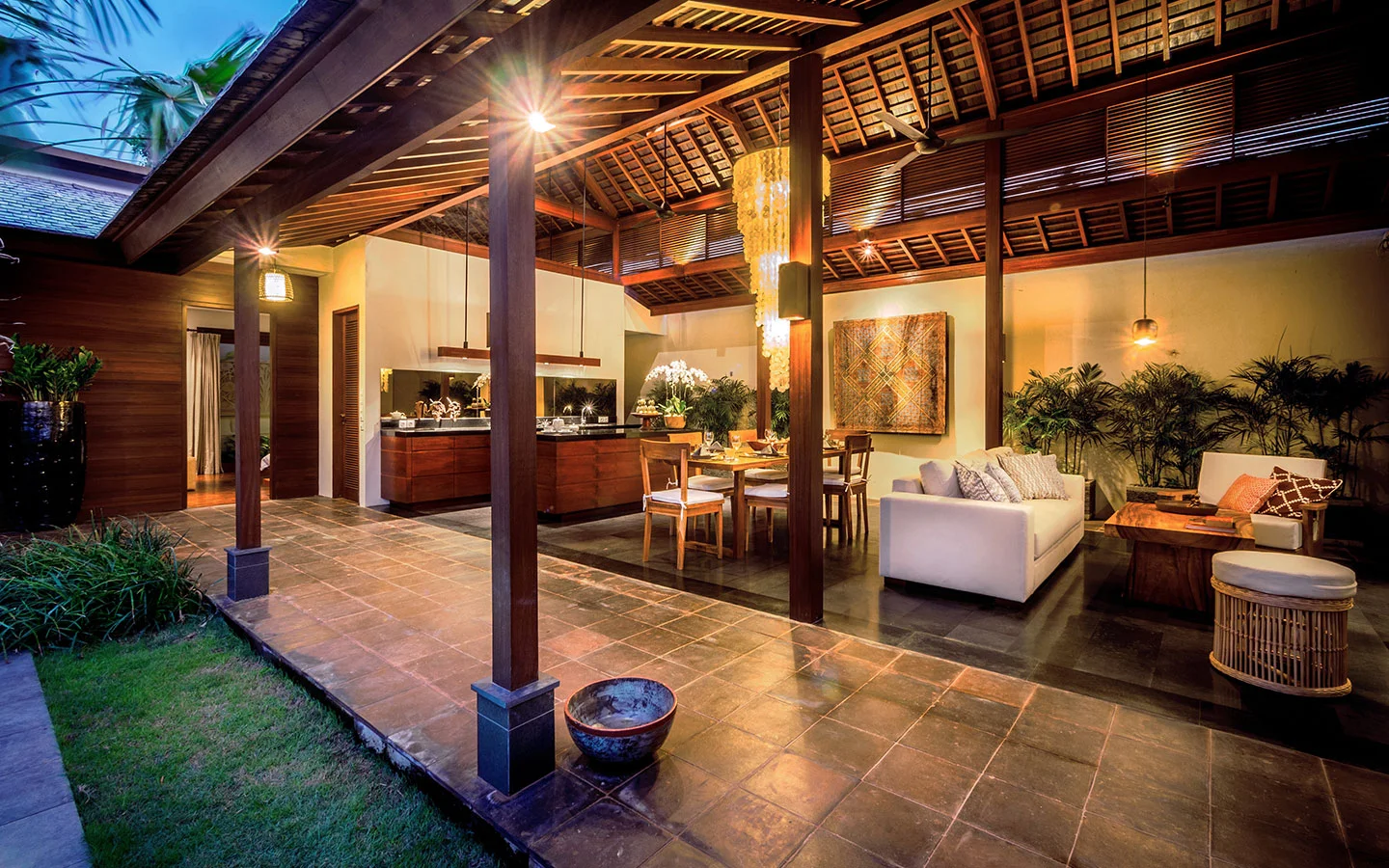 3BR Tropical Escape Villa with Private Pool in Canggu — image 4