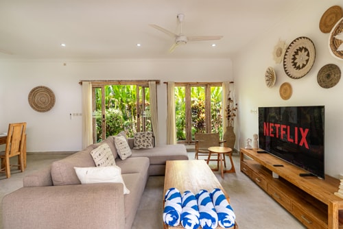 Santi - 3BR Villa with Pool & Daybed, Canggu in Canggu, Bali — image 10