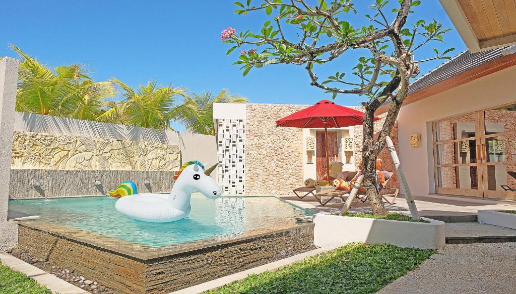 Tropical Luxe Hideaway 1 Bedroom Private Villa in Jimbaran — image 11