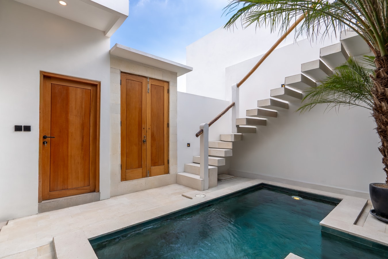Enaya - Pool, Rooftop Villa, Near Pererenan Beach in Canggu, Bali — image 13
