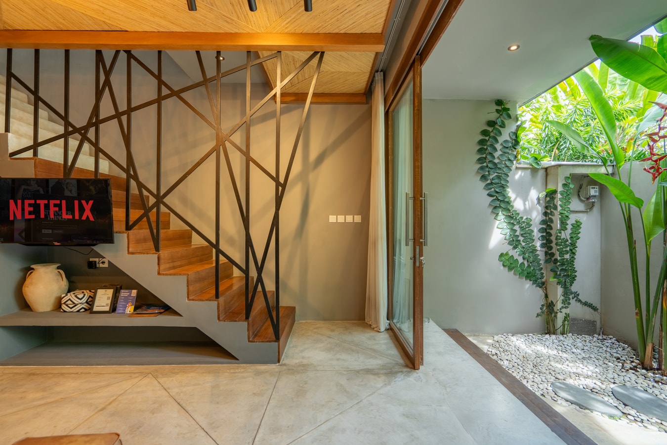 1BR Canggu | Pool, Near Batu Bolong Beach in Canggu, Bali — image 13