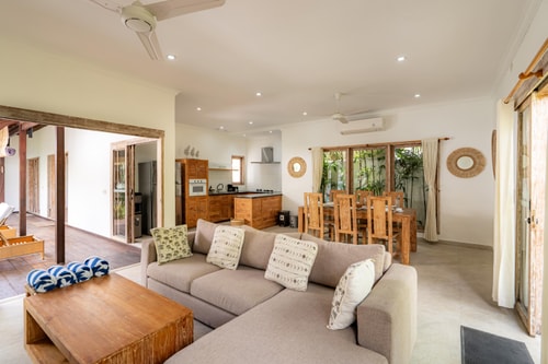 Santi - 3BR Villa with Pool & Daybed, Canggu in Canggu, Bali — image 8