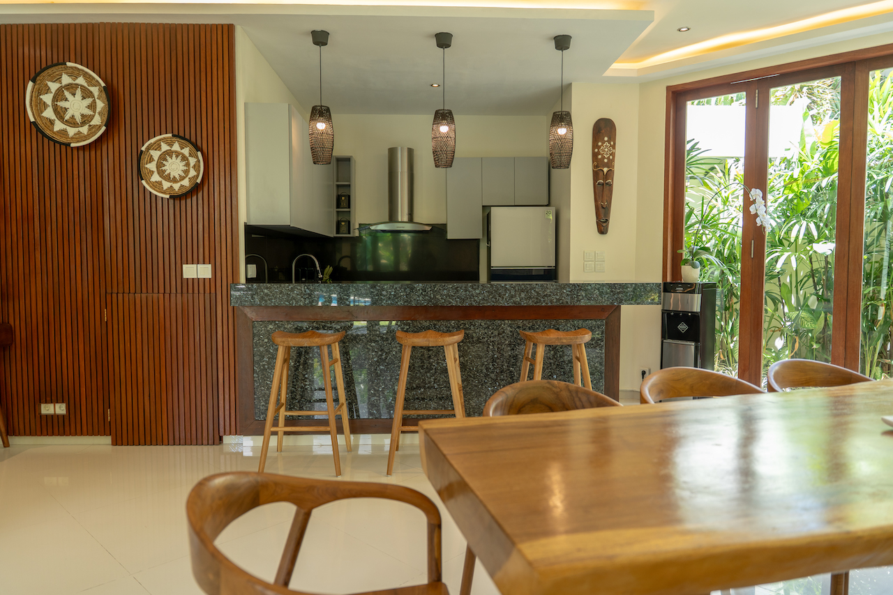 Luxury 4-Bedroom Tropical Villa for Rent in Padonan, Canggu — image 13