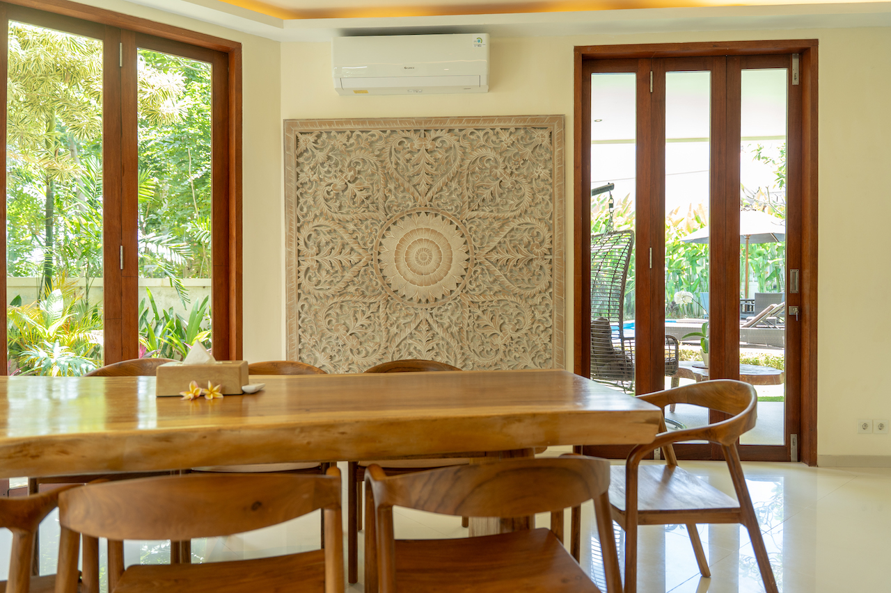 Luxury 4-Bedroom Tropical Villa for Rent in Padonan, Canggu — image 12