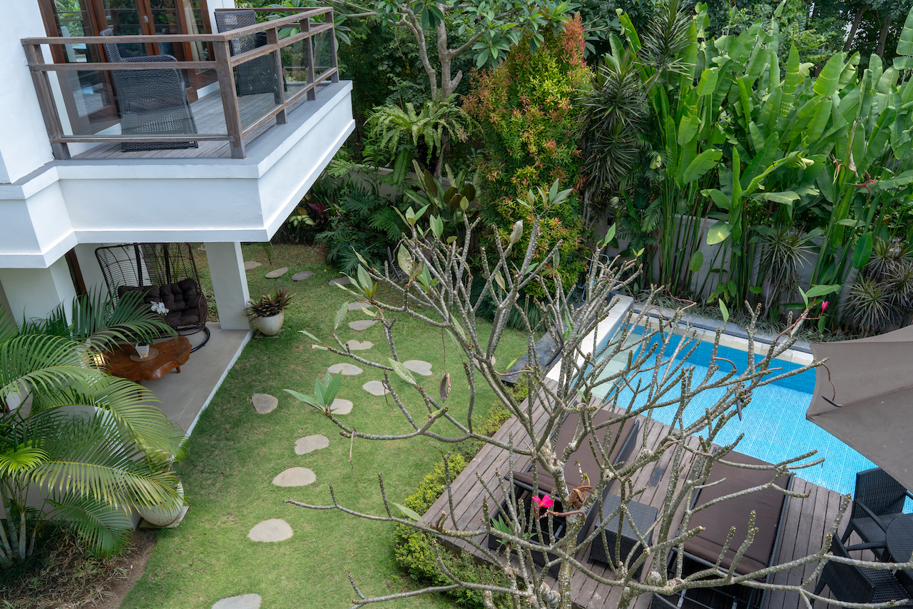 Luxury 4-Bedroom Tropical Villa for Rent in Padonan, Canggu — image 5