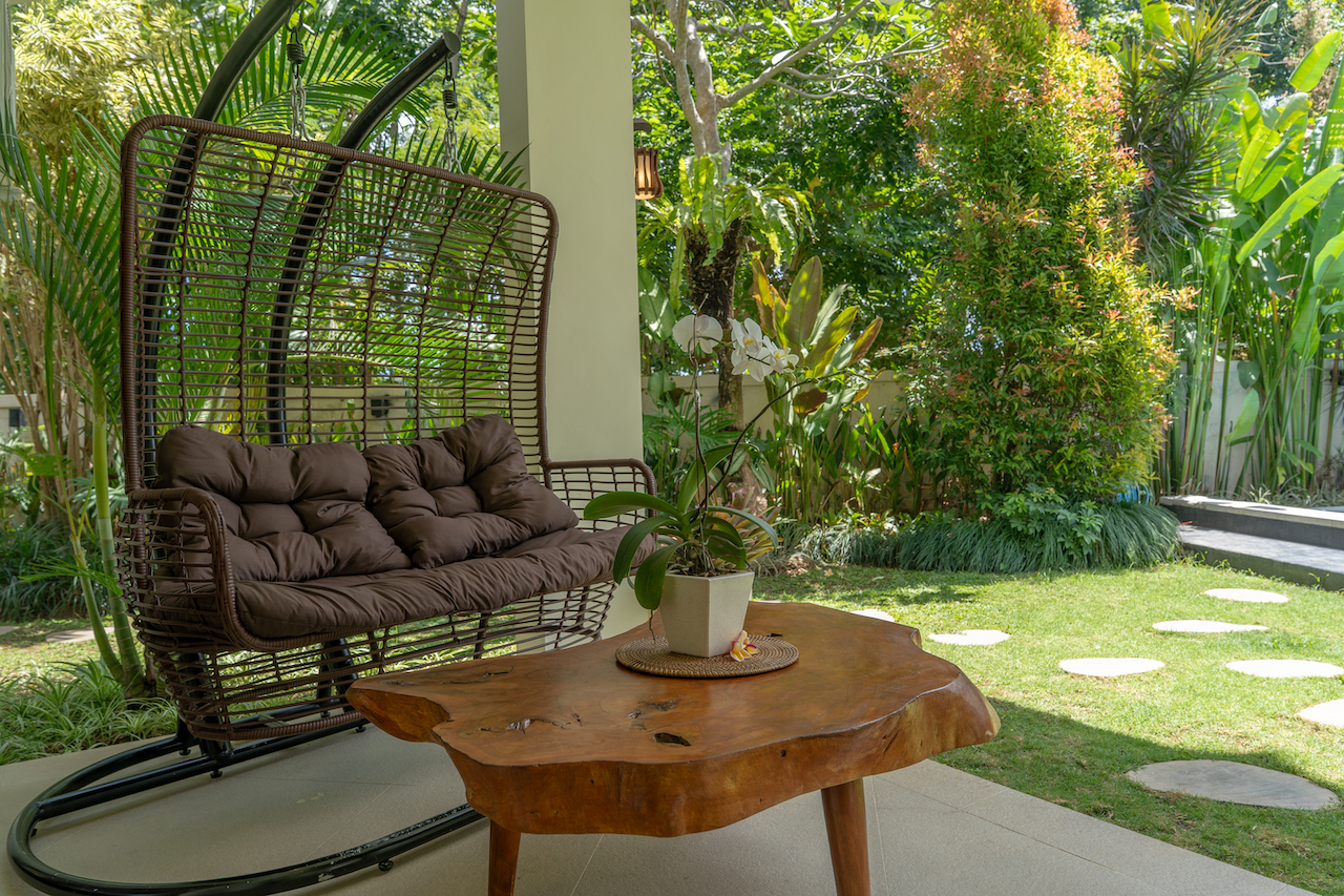 Luxury 4-Bedroom Tropical Villa for Rent in Padonan, Canggu — image 6