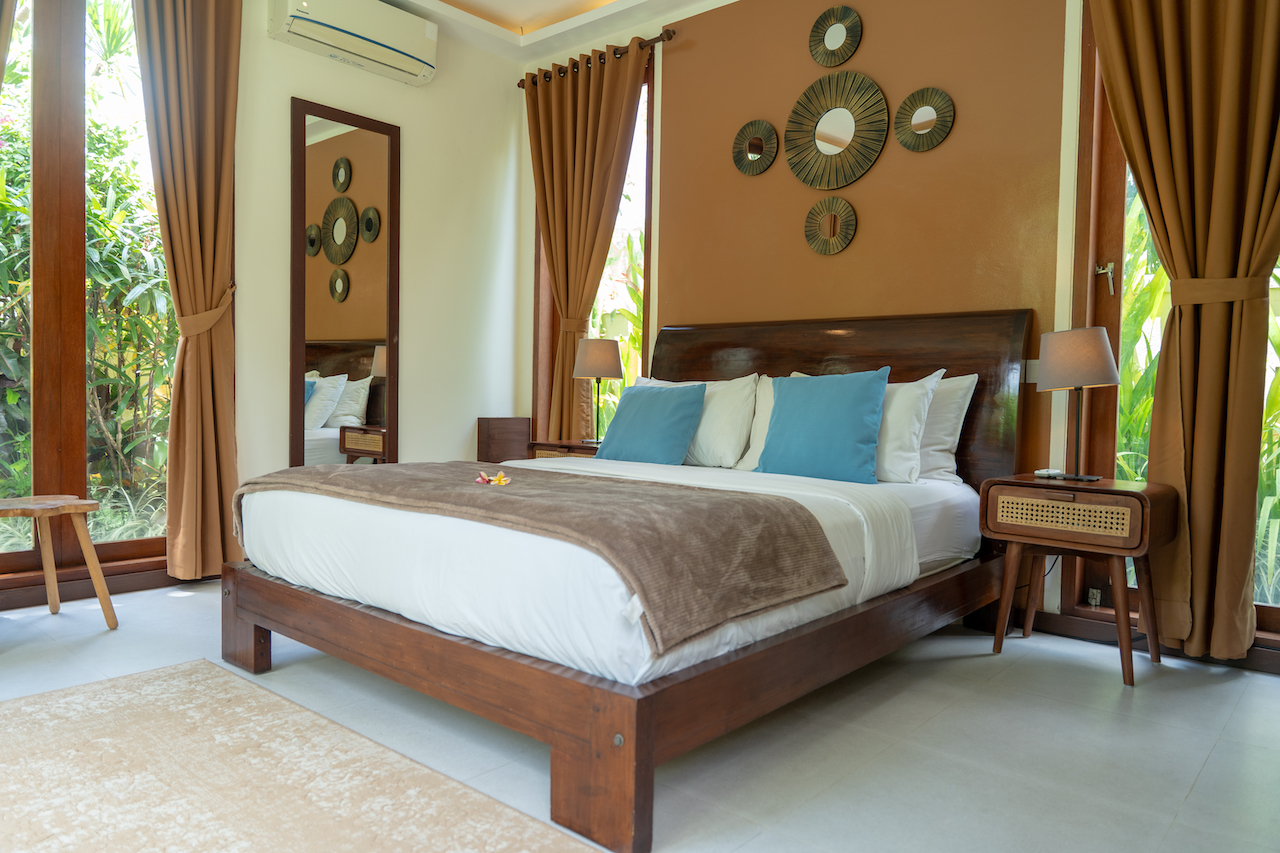 Luxury 4-Bedroom Tropical Villa for Rent in Padonan, Canggu — image 15