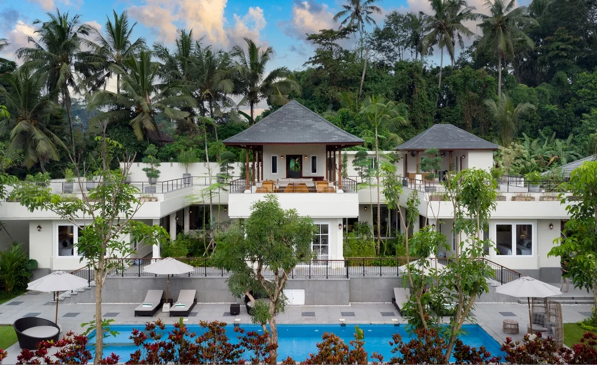 Luxury 4-Bedroom Villa in Ubud – Rooftop Event, Private Pool & Jungle View — image 7