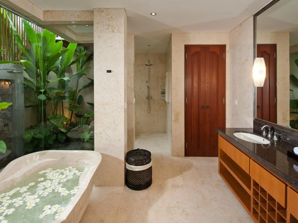 4-Bedroom Villa with Private Pool in Batu Belig Seminyak – Luxury Villa — image 19