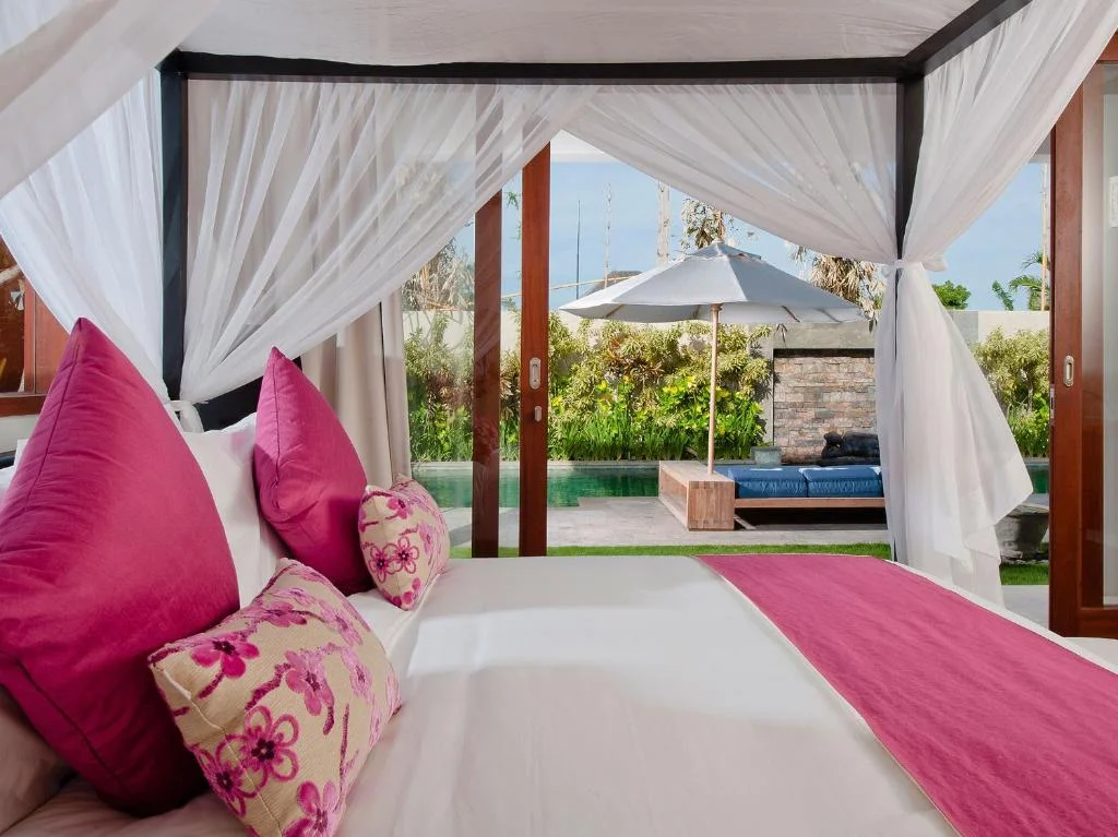 4-Bedroom Villa with Private Pool in Batu Belig Seminyak – Luxury Villa — image 14