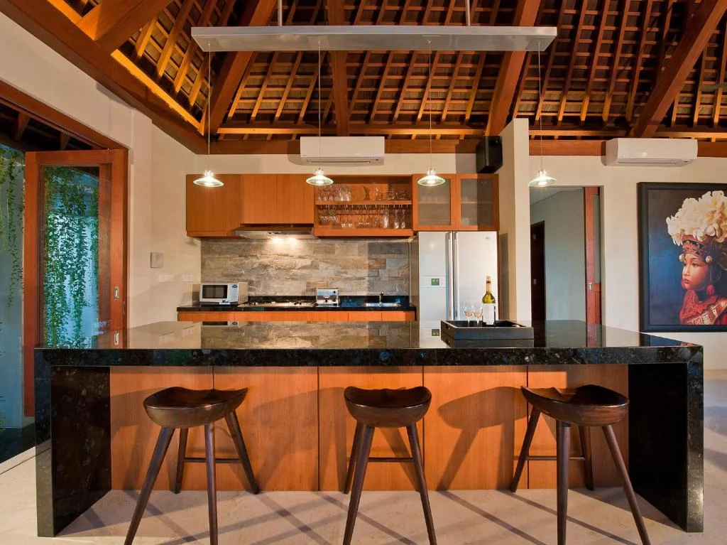 4-Bedroom Villa with Private Pool in Batu Belig Seminyak – Luxury Villa — image 13