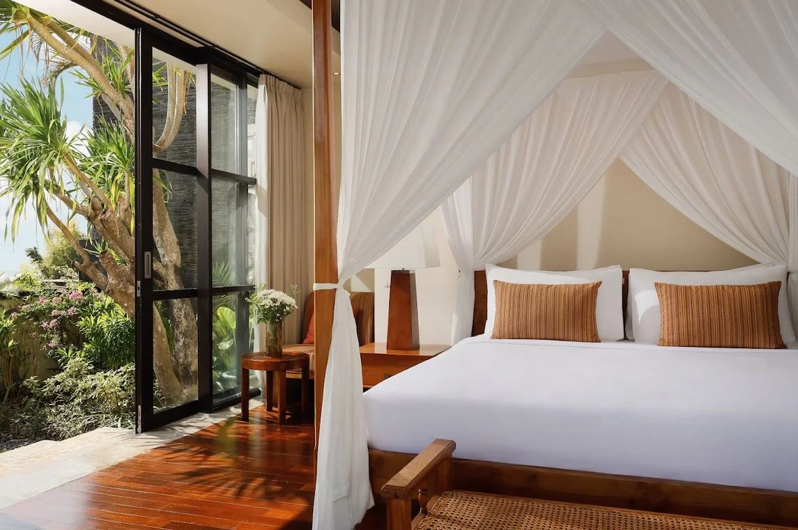 4BR Modern Luxury Villa with Ocean View in Jimbaran — image 11