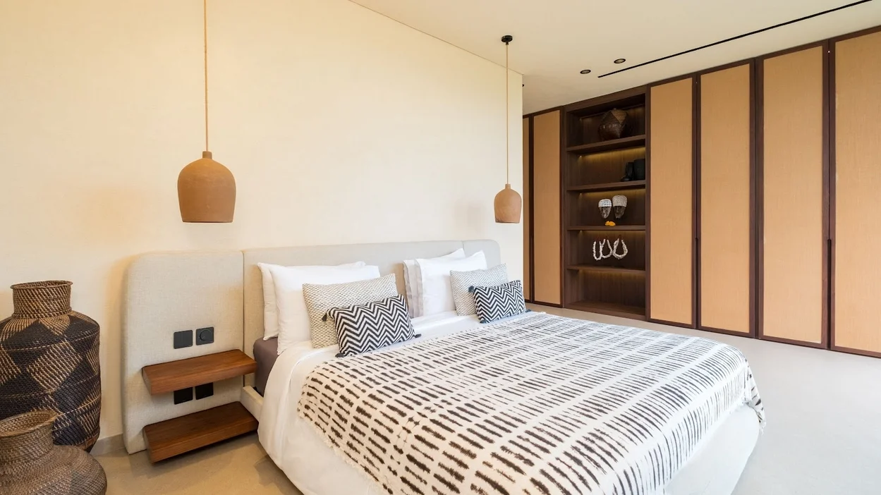 4-Bedroom Private Pool Villa Rental in Berawa Canggu – Modern Villa — image 19