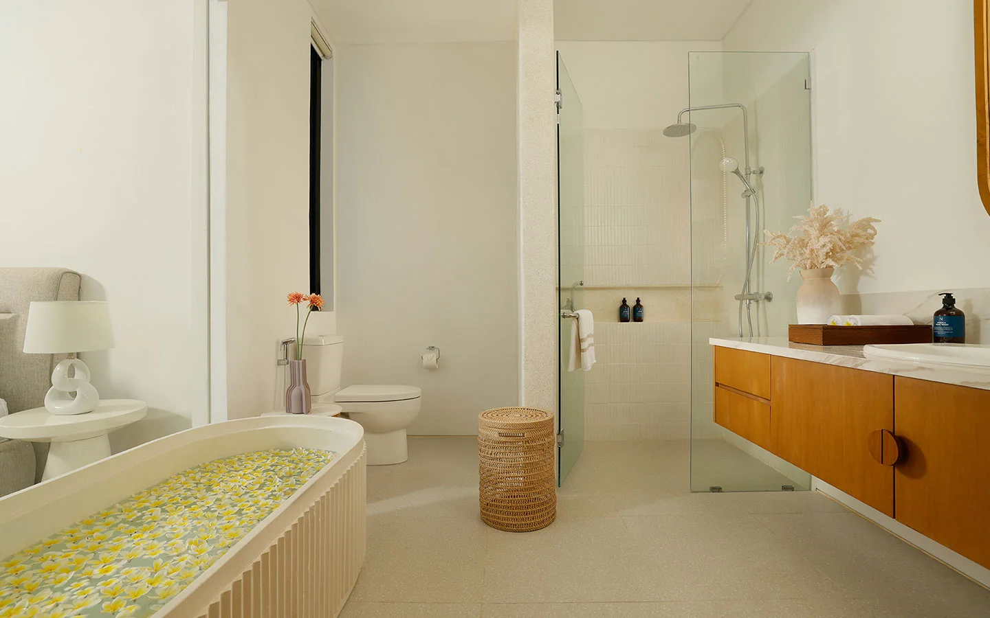 Modern Minimalist 4BR Villa with Private Pool in Berawa Canggu — image 14