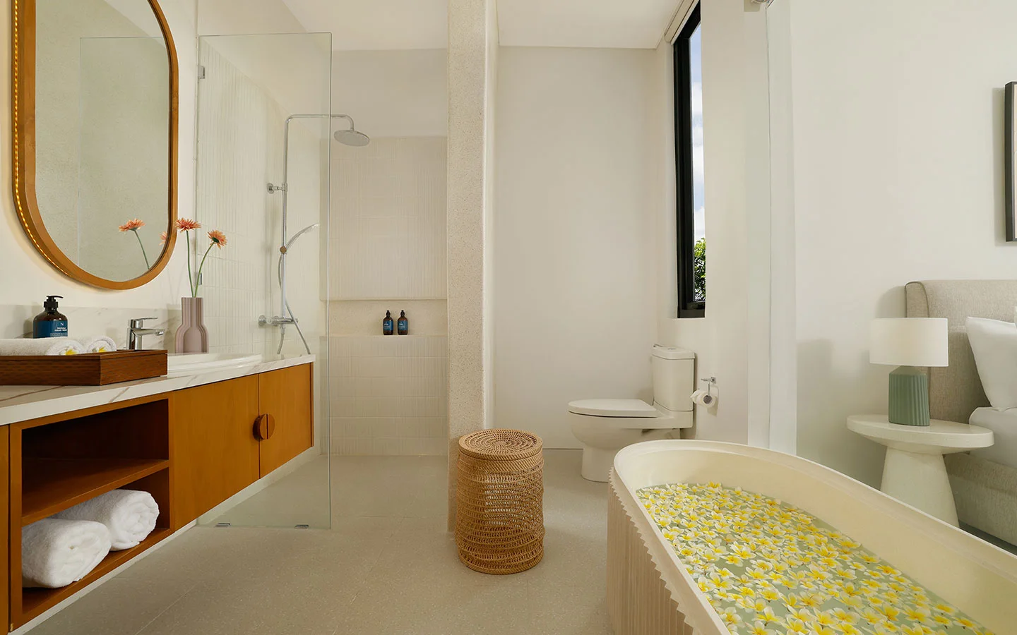 Modern Minimalist 4BR Villa with Private Pool in Berawa Canggu — image 13