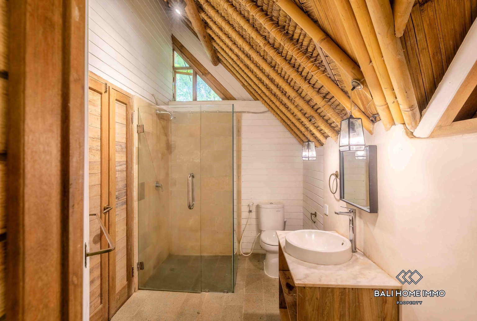 4 Bedrooms Eco Villa with River and Jungle View for Rent Near Greenschool — image 12
