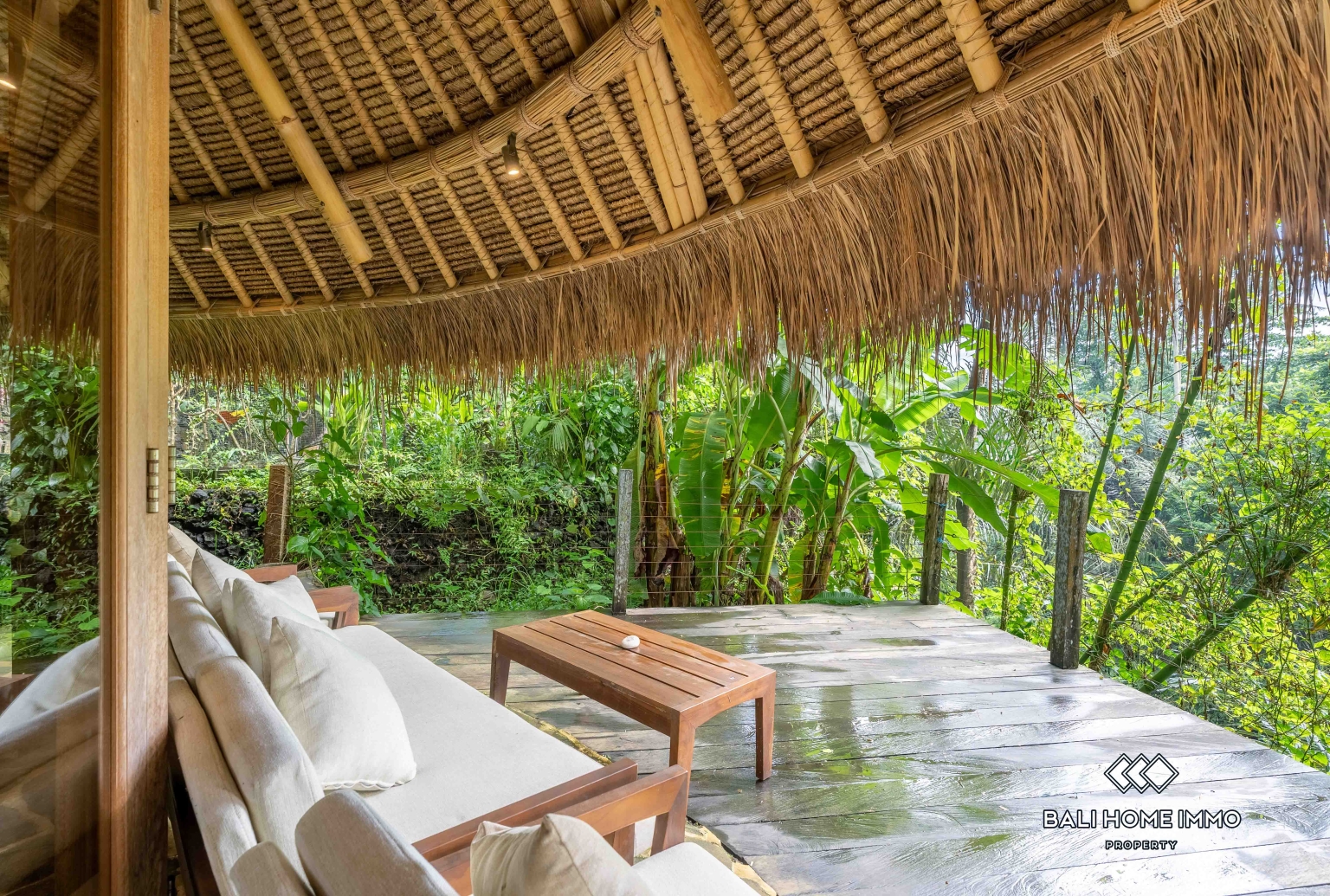 4 Bedrooms Eco Villa with River and Jungle View for Rent Near Greenschool — image 1