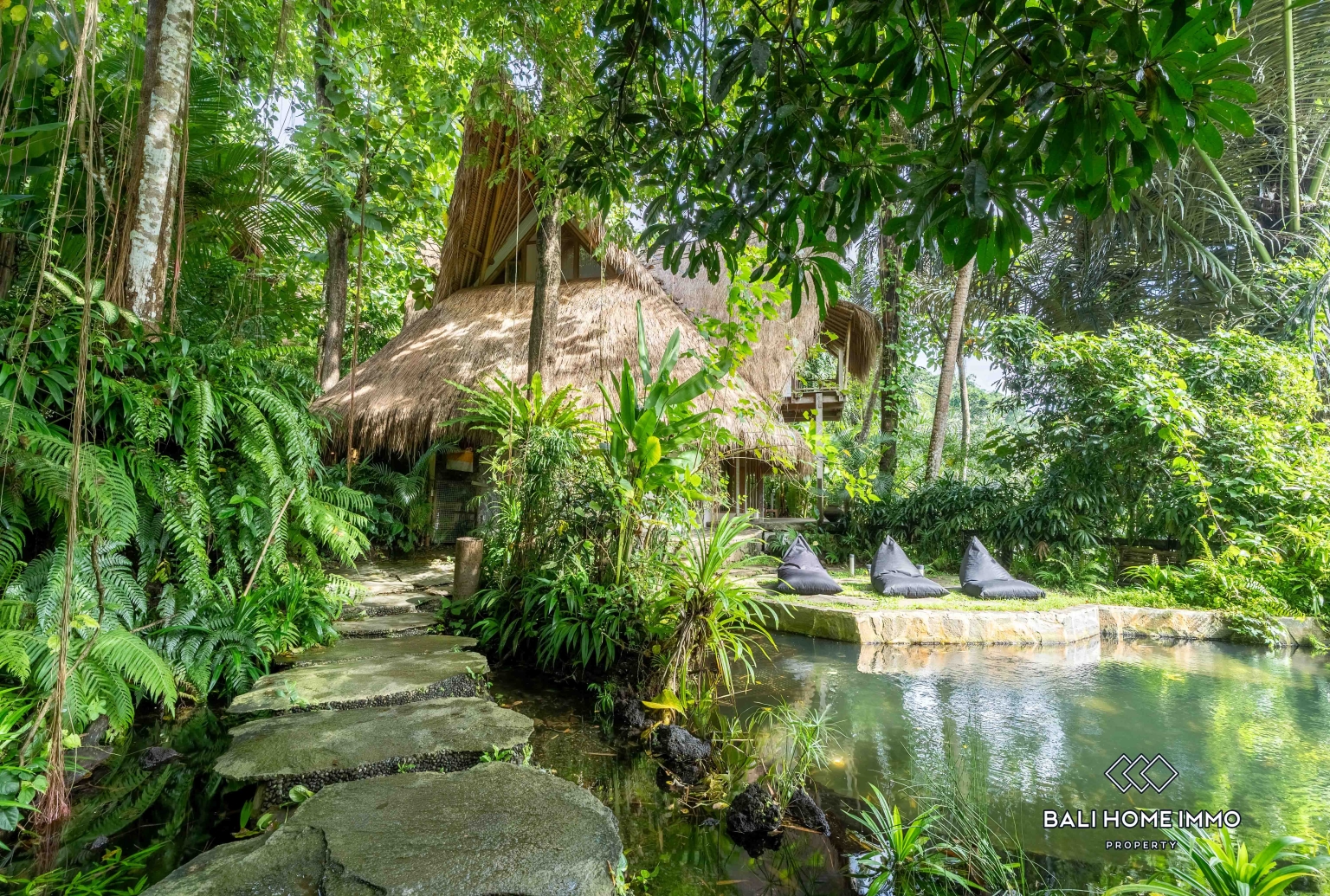 4 Bedrooms Eco Villa with River and Jungle View for Rent Near Greenschool — image 18