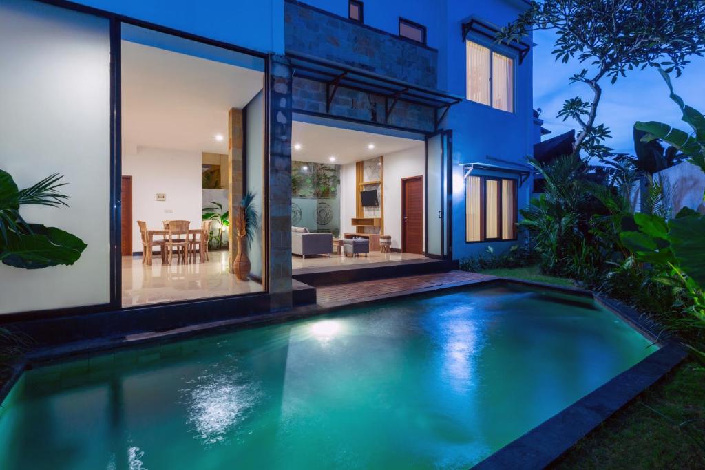 Easygoing Tropical Hideout 3 Bedroom Private Villa in Canggu — image 10