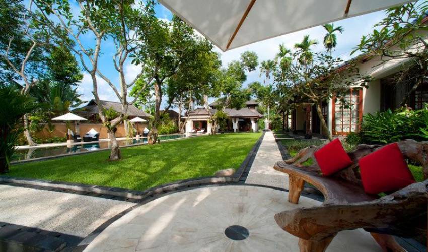 San Ubud Villa 3384 — image 9