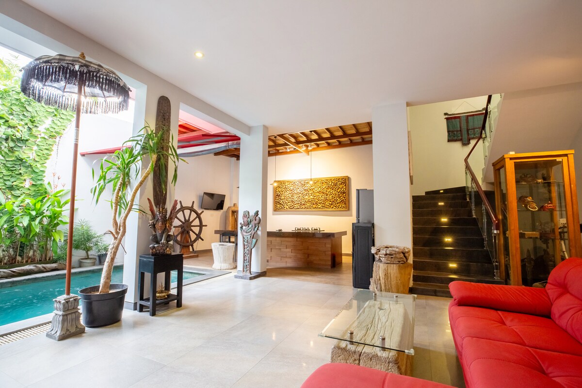 Chic Ethnic Heart 3 Bedroom Private Villa in Canggu — image 11