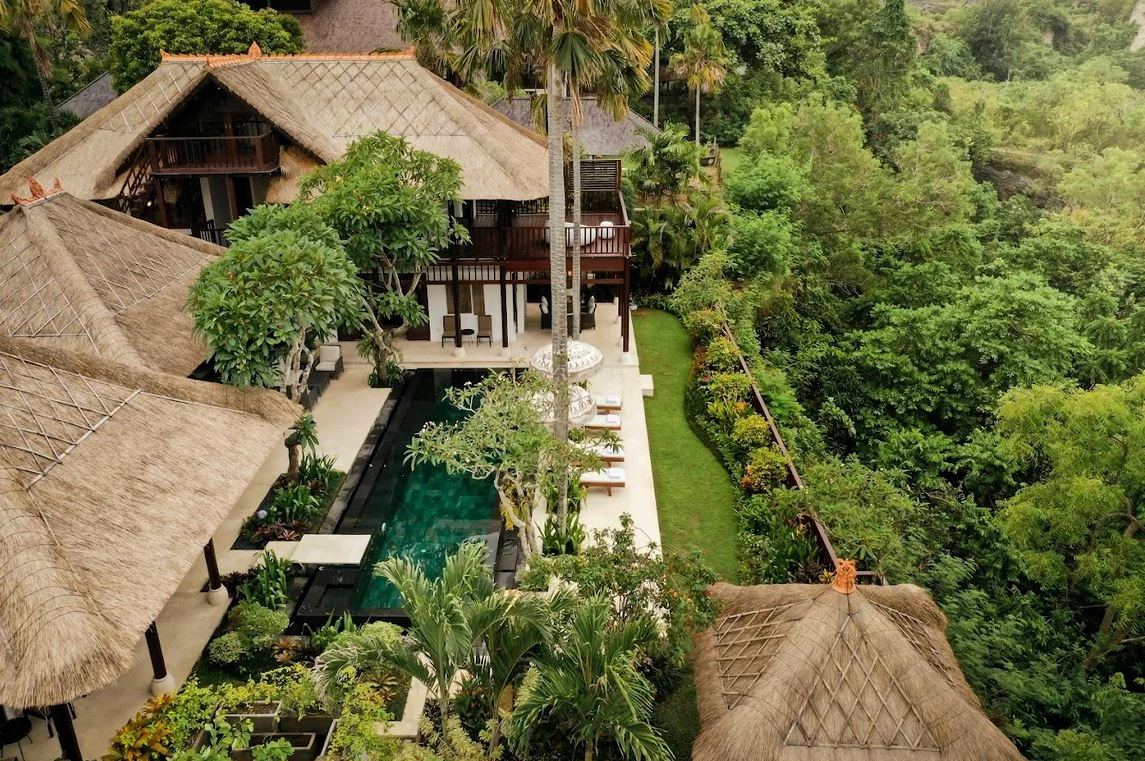 4-Bedroom Tropical Pavilion Villa with Private Pool Near Jimbaran Beach — image 9