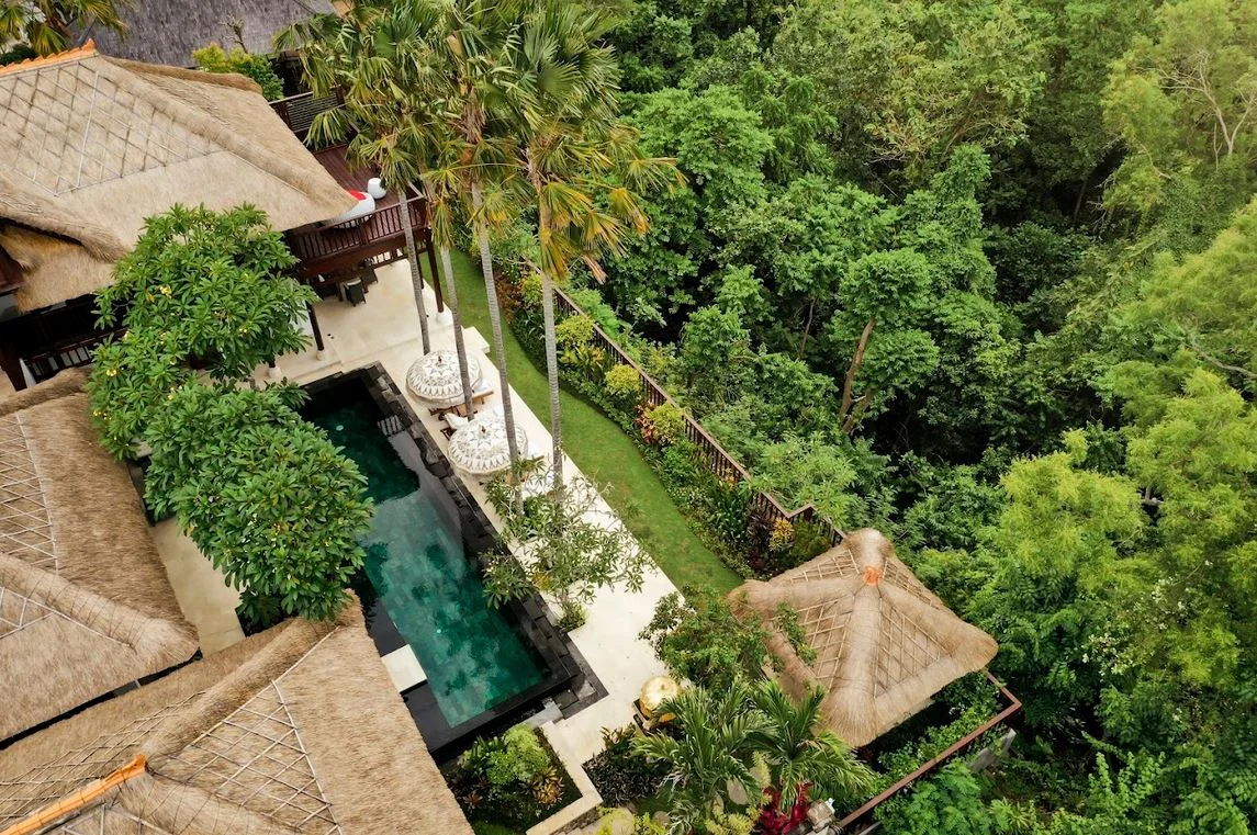 4-Bedroom Tropical Pavilion Villa with Private Pool Near Jimbaran Beach — image 11