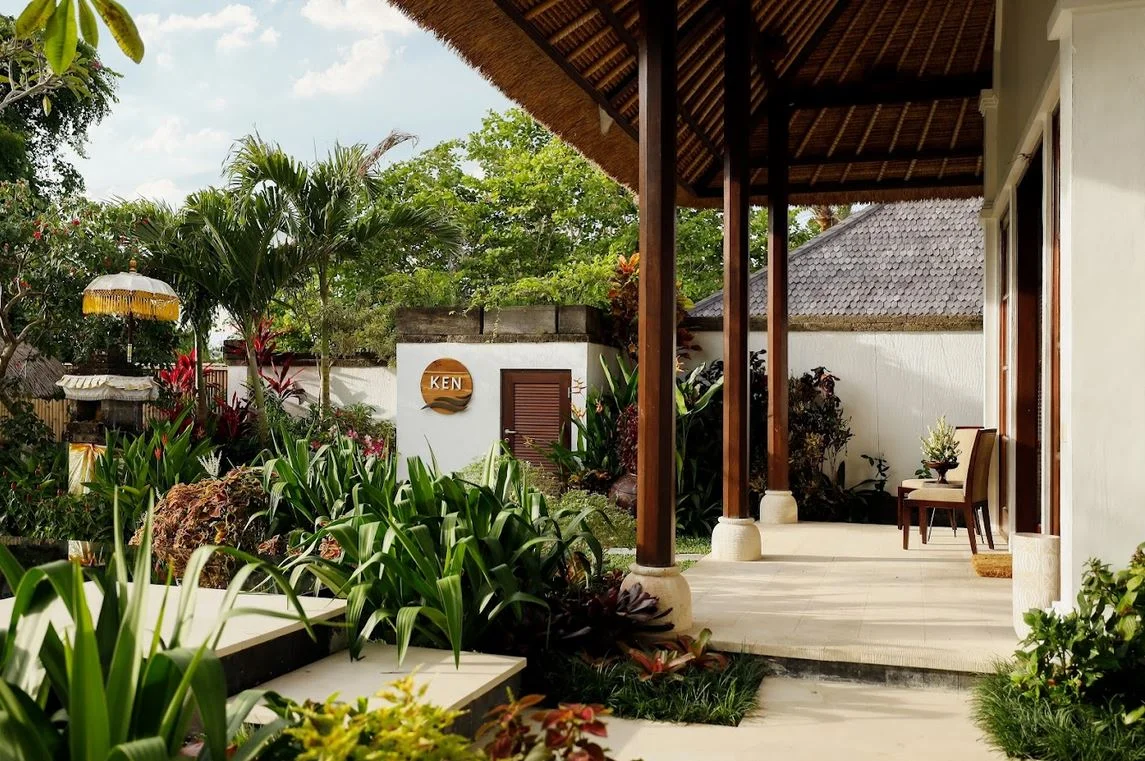 4-Bedroom Tropical Pavilion Villa with Private Pool Near Jimbaran Beach — image 15