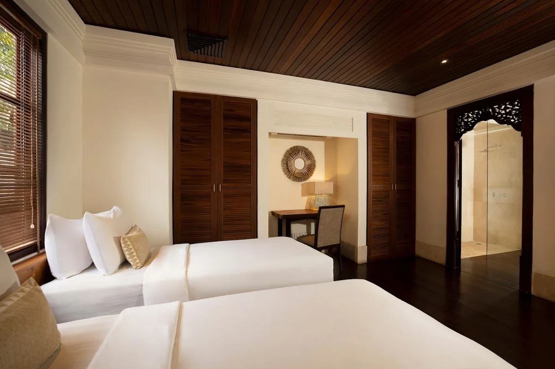 4-Bedroom Tropical Pavilion Villa with Private Pool Near Jimbaran Beach — image 18
