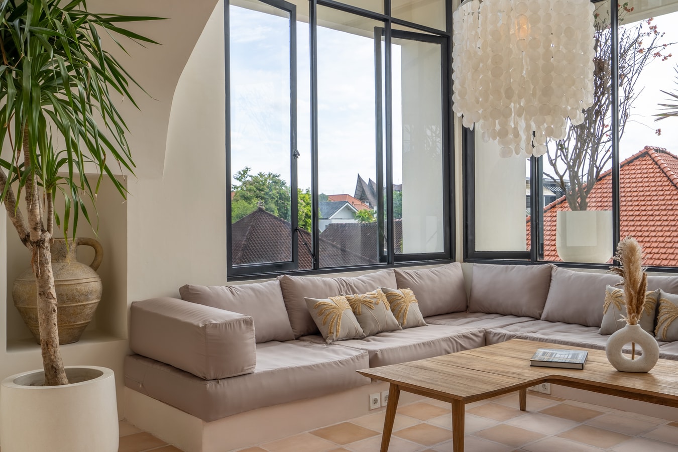 Leo Villa - 2 Bedroom with Rooftop Pool, Berawa in Canggu, Bali — image 19