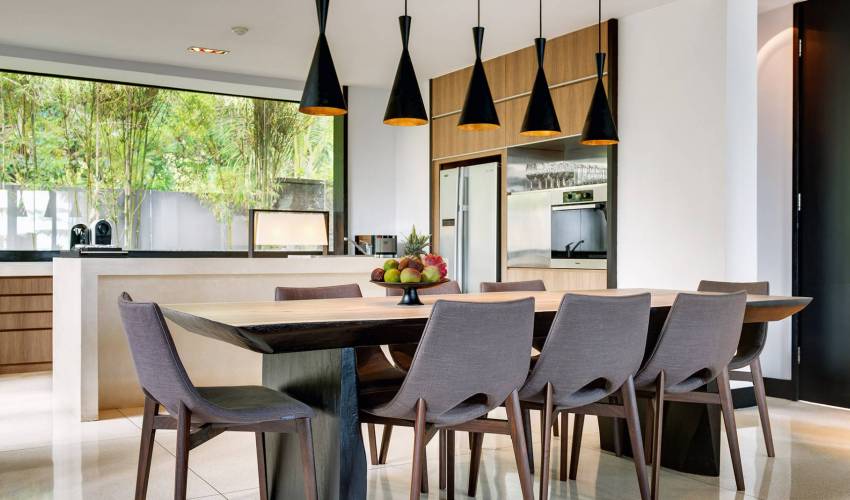 6 Bedrooms Beachfront Villa in tabanan — image 9