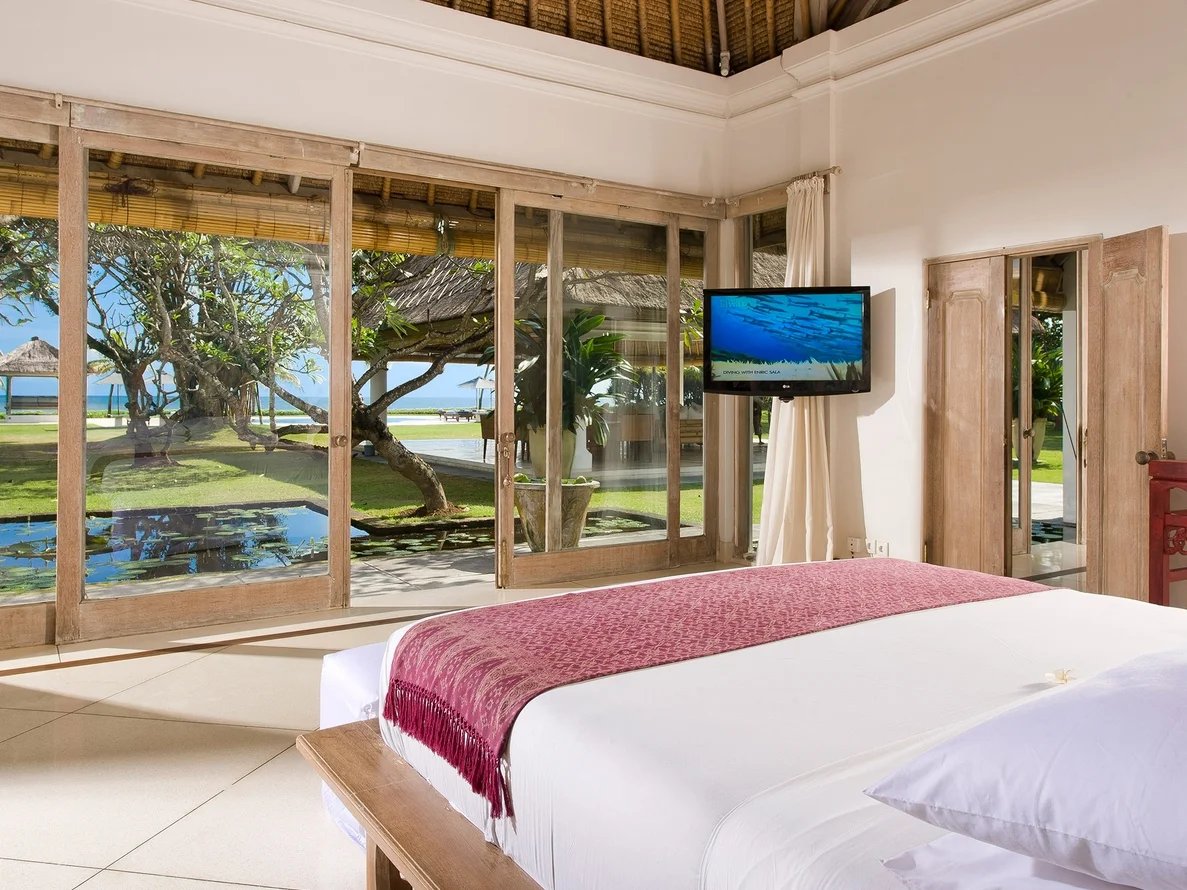 5-Bedroom Beachfront Estate Villa with Ocean Views & Wedding Venue – Batubelig, Bali – BVI577 — image 12