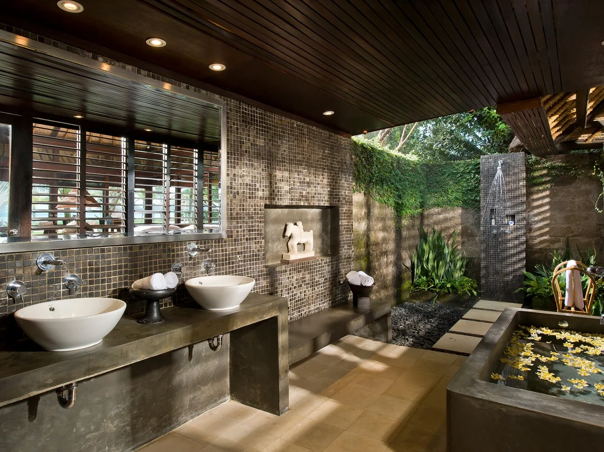 5-Bedroom Beachfront Estate Villa with Ocean Views & Wedding Venue – Batubelig, Bali – BVI577 — image 11