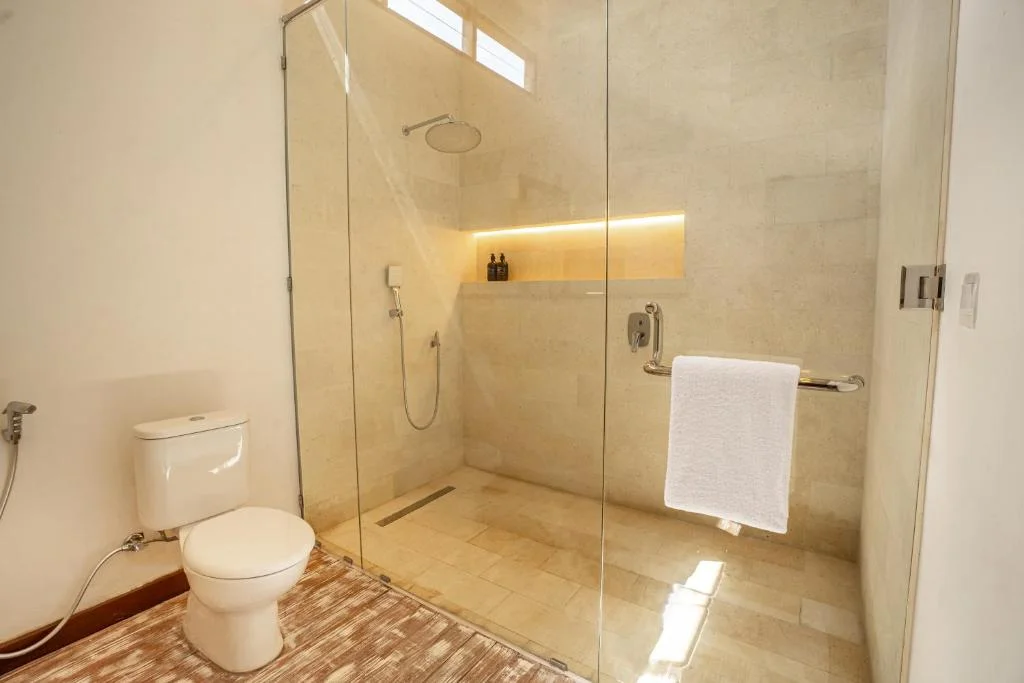 5-Bedroom Javanese Style Villa in Canggu – Private Pool, Joglo & Spacious Garden — image 19
