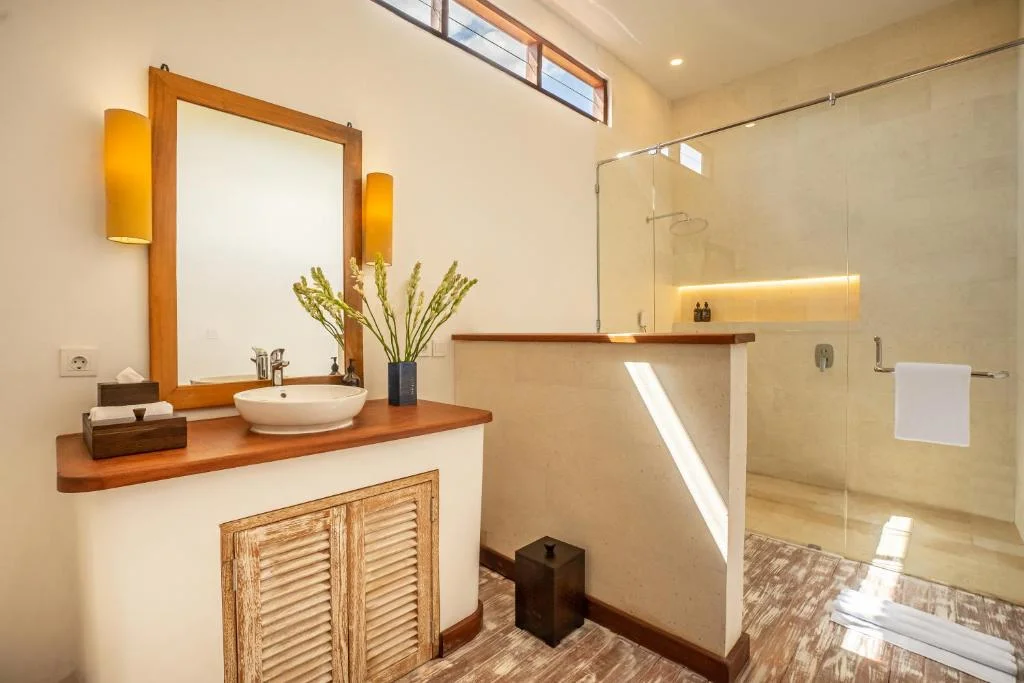 5-Bedroom Javanese Style Villa in Canggu – Private Pool, Joglo & Spacious Garden — image 17