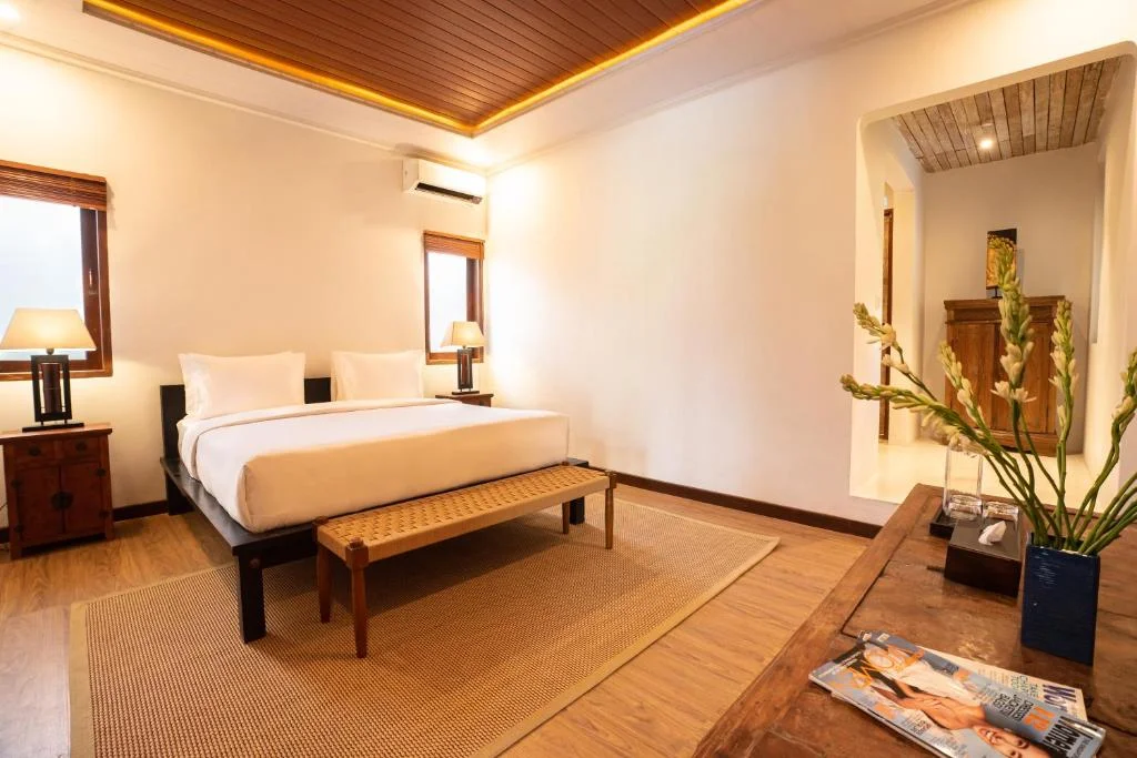 5-Bedroom Javanese Style Villa in Canggu – Private Pool, Joglo & Spacious Garden — image 12