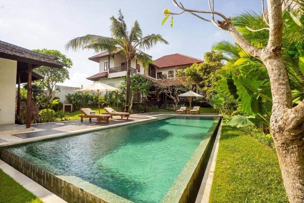5-Bedroom Javanese Style Villa in Canggu – Private Pool, Joglo & Spacious Garden | BVI66985