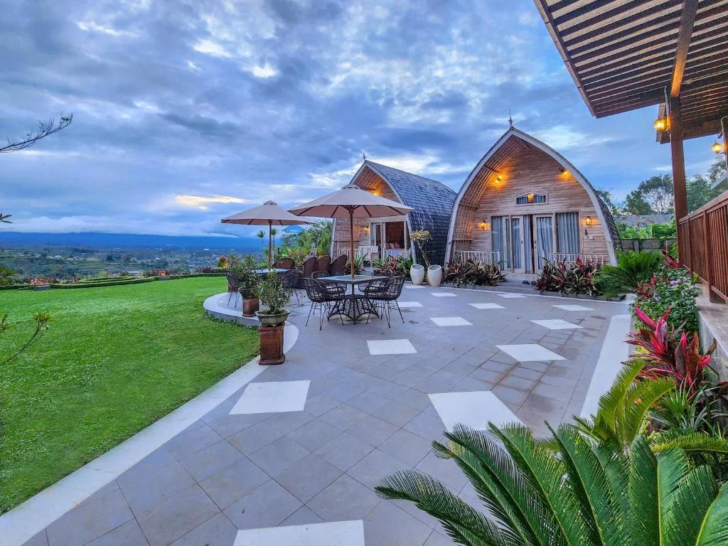 5-Bedroom Mountain View Villa Rental in Bedugul – Luxury Villa — image 3