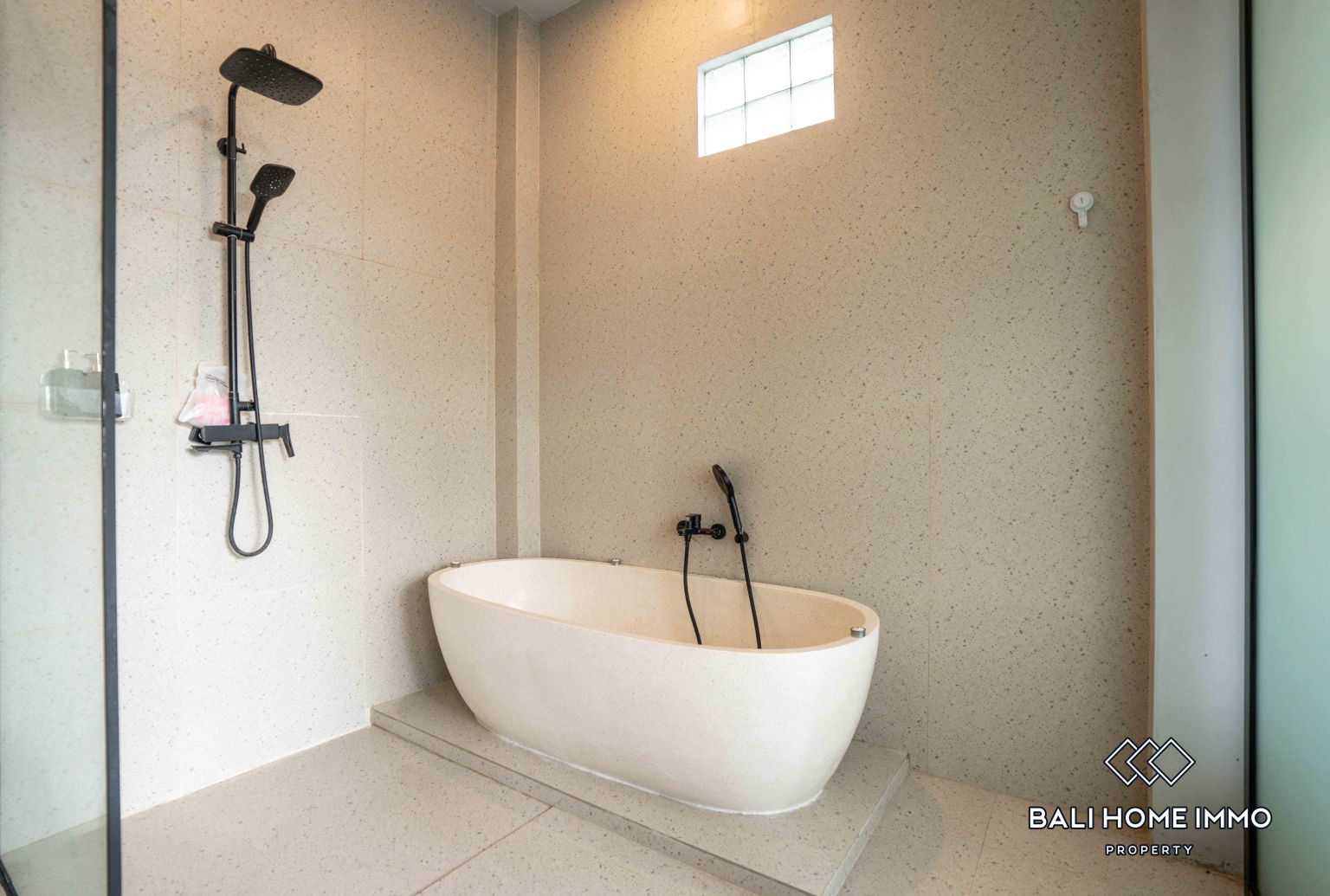 5 Bedroom Family Villa for Rent in Cepaka — image 19