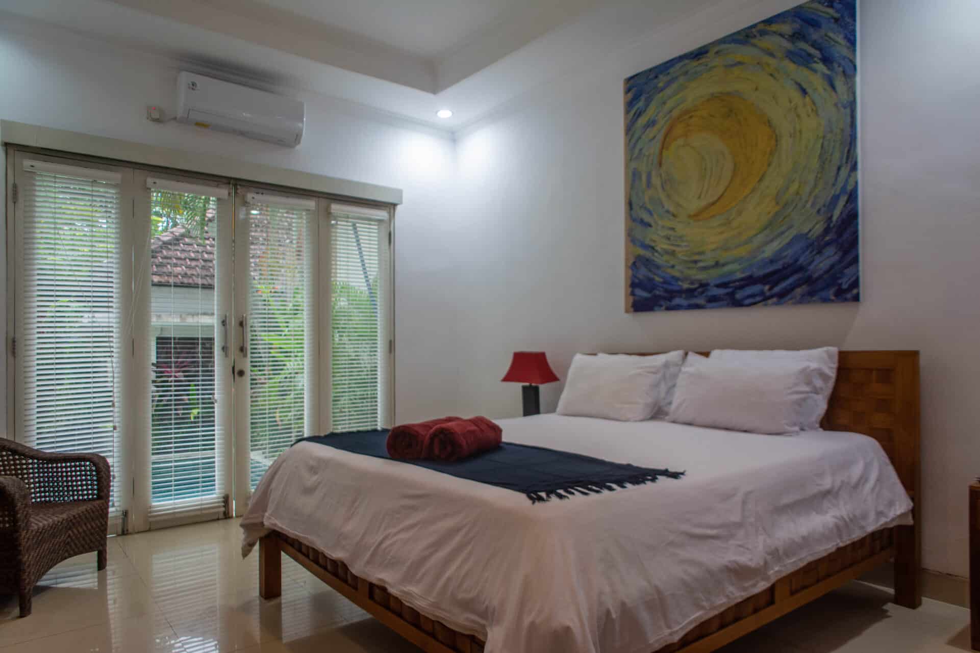 5-Bedroom Villa in Central Seminyak walking distance to the Beach — image 18
