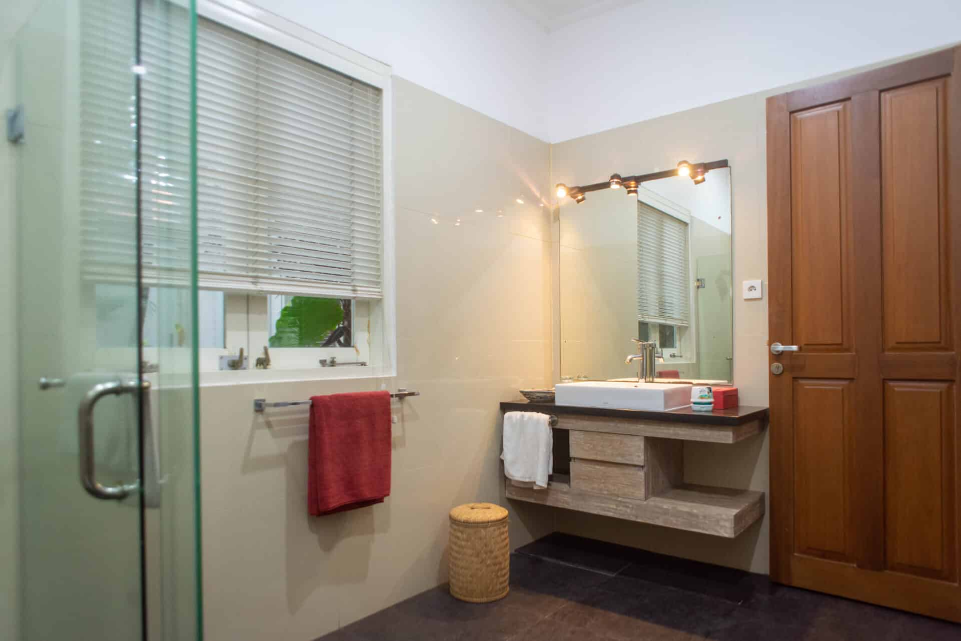 5-Bedroom Villa in Central Seminyak walking distance to the Beach — image 14