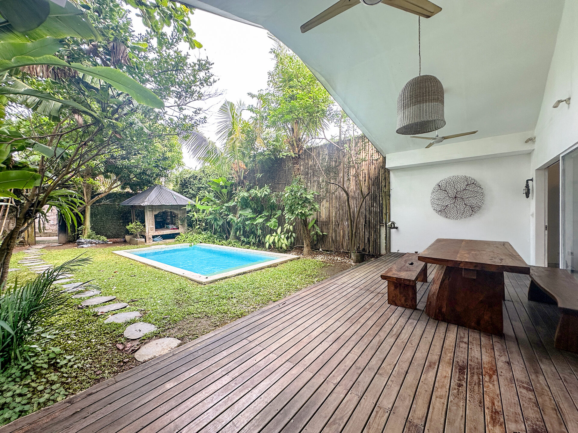 1 BEDROOM TROPICAL VILLA WITH LARGE GARDEN – YEARLY RENTAL — image 3