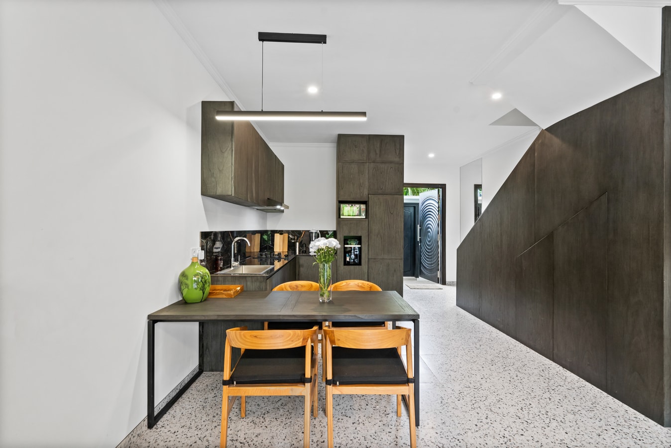 Canggu Sleek 2BR Villa | Pool, Near Nelayan Beach in Canggu, Bali — image 5