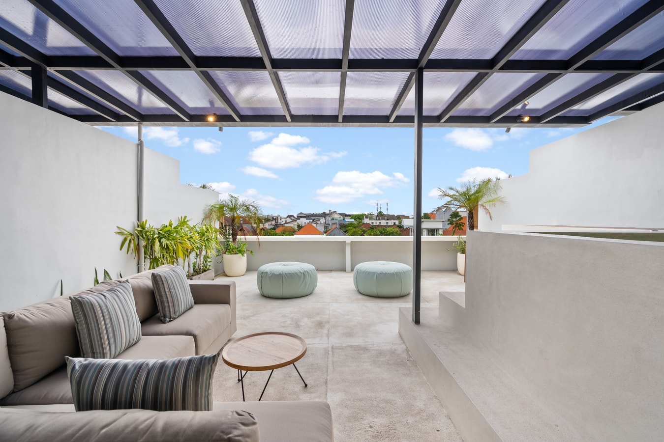 Berawa Townhouse 7 - Pool & Rooftop Jacuzzi in Canggu, Bali — image 11